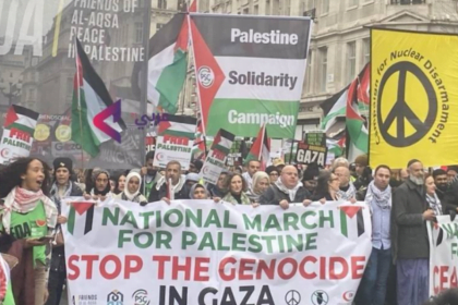 خروج مئات الآلاف في لندن في مظاهرة للتعبير للمطالبة بوقف الحرب