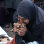 24 شهيدًا في هجوم جديد بدير البلح