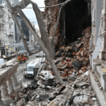 هجوم بصواريخ روسية يقطع التيار الكهربائي في خاركيف