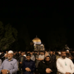 توافد 40 ألف مصلٍ على المسجد الأقصى لأداء صلاتي التراويح والعشاء