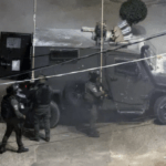 قوات الاحتلال تشن عمليات دهم في رام الله وتحاصر مبنى البلدية