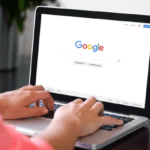 ميزة جديدة من غوغل تعزز تجربة تسوق الملابس عبر الإنترنت