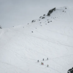 انهيار جليدي يهز جبال الألب ويخلف ضحايا ومفقودين