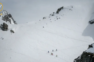 انهيار جليدي يهز جبال الألب ويخلف ضحايا ومفقودين