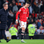 رسالة صادمة من رونالدو لمدرب مانشستر يونايتد السابق