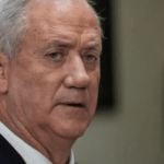 تهديدات غانتس بإسقاط الحكومة بشأن صفقة التبادل