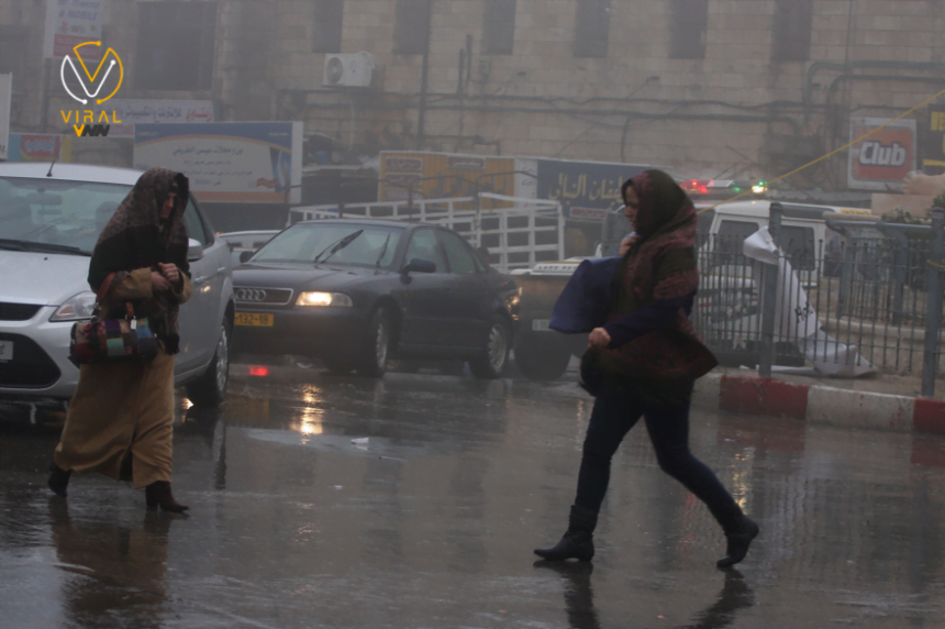 توقعات بأجواء باردة مع فرصة لهطول الأمطار الغزيرة والعواصف الرعدية