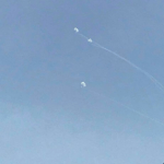 القسام تستهدف بئر السبع بالصواريخ