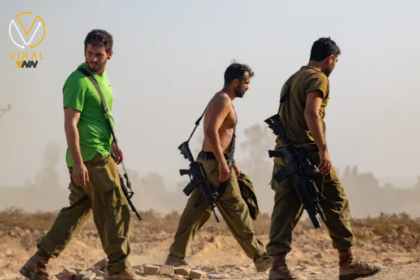 جندي احتياط إسرائيلي يلقي قنبلة على مبنى حكومي بتل أبيب