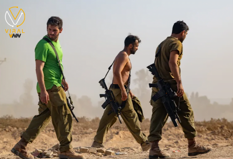 جندي احتياط إسرائيلي يلقي قنبلة على مبنى حكومي بتل أبيب