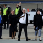 إطلاق سراح أسانج وعودته إلى أستراليا