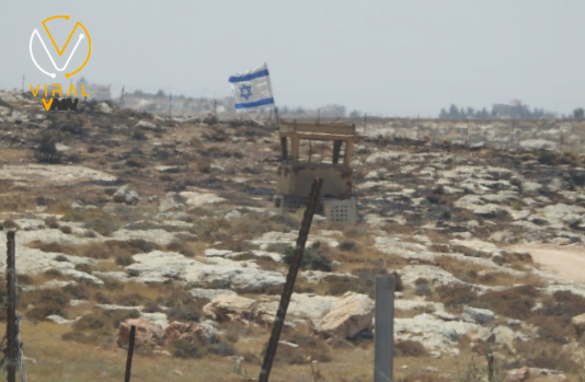 مستوطنون ينشؤون برجًا في أراضي مسافر يطا