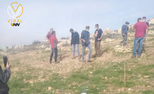 اقتحام مستوطنين لموقع أثري في بيت أمر