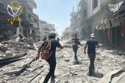 ثلاثة شهداء بقصف منزل وسط القطاع