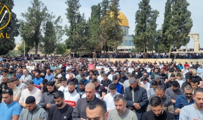 الأقصى يشهد حضور 35 ألف مصلي في صلاة الجمعة