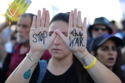 اعتقال متظاهرين يطالبون بصفقة تبادل من قبل الشرطة الإسرائيلية