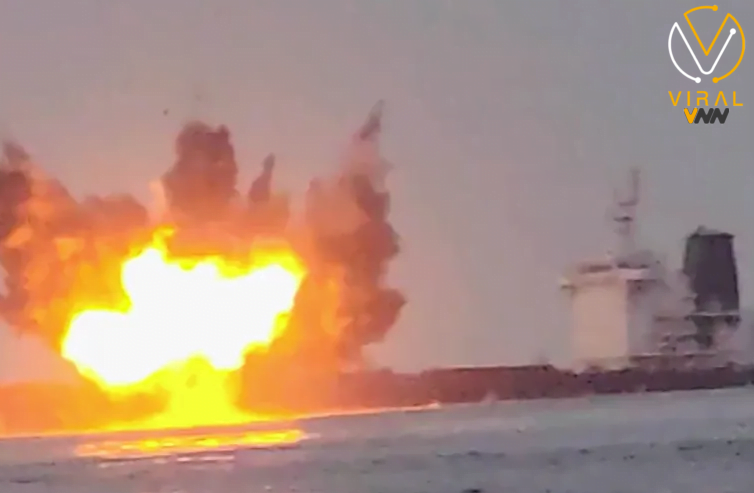 استهداف سفينة تجارية قبالة سواحل الحديدة في اليمن