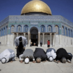 40 ألف فرد في صلاة الجمعة بالمسجد الأقصى