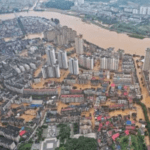 الأمطار الغزيرة في الصين تتسبب في مقتل 11 وفقدان 30 آخرين