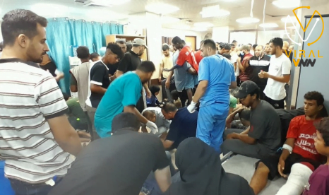 استشهاد 31 في قصف على مستشفى ميداني بمدرسة في دير البلح