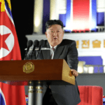 زعيم كوريا الشمالية يكشف عن تصميمه لقاذفات صواريخ