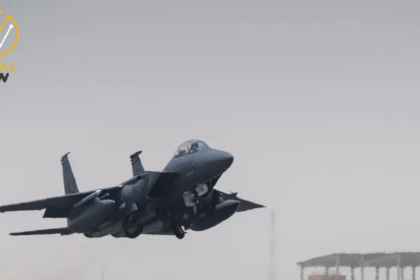 الجيش الأميركي يعترض هجوماً بصاروخ وطائرات مسيرة حوثية