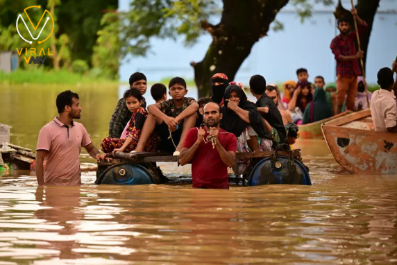 أضرار واسعة جراء الفيضانات في بنغلاديش وسط اتهامات للهند بتحويل مجرى المياه