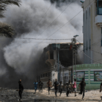 نزوح 100 ألف شخص من دير البلح