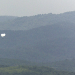 كوريا الشمالية تطلق بالونات محملة بمخلفات على الحدود مع جارتها الجنوبية