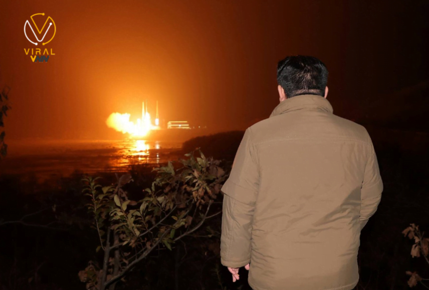 كوريا الشمالية تجري تجربة صاروخ باليستي غير محدد