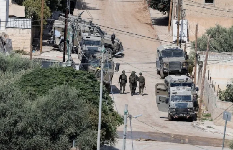 جرافات وعربات عسكرية تنفذ عمليات اقتحام في جنين