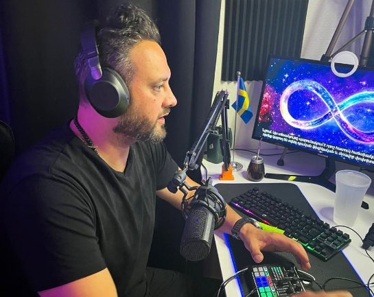 منار البغجاتي يطلق مبادرة "صوت التراث" لإحياء القصص الشعبية العربية