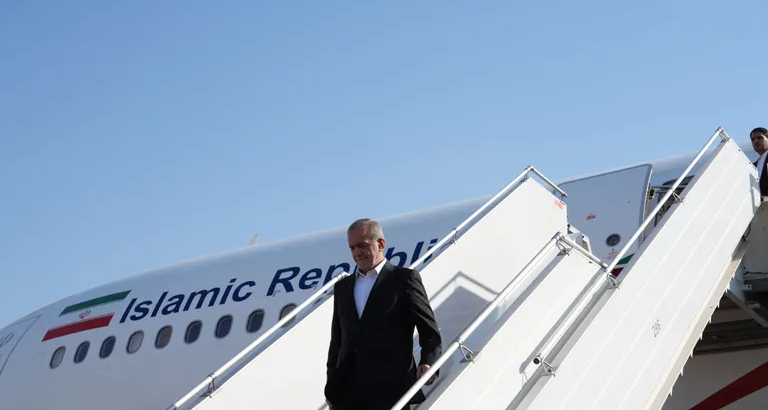 الرئيس الإيراني يصل إلى الدوحة