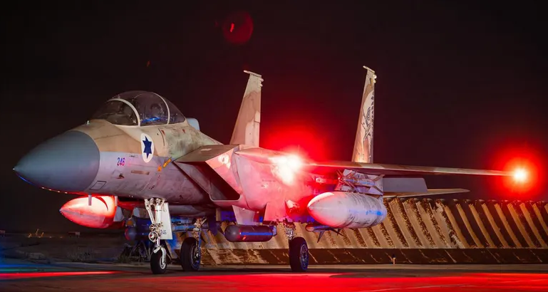 إسرائيل تهدد بتوجيه ضربة عسكرية ضد إيران