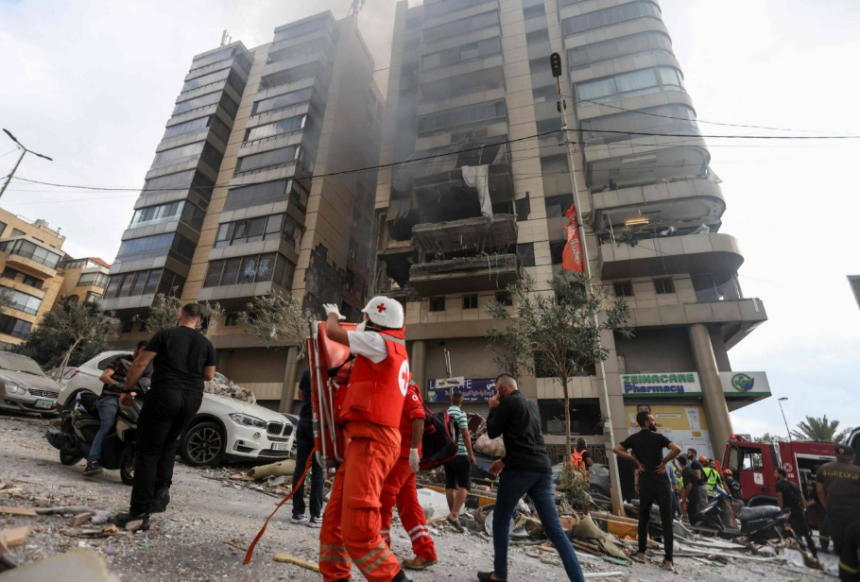 غارة إسرائيلية تؤدي لاستشهاد 10 رجال إطفاء في جنوب لبنان