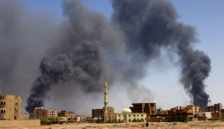 مواجهات عنيفة بين الجيش السوداني وميليشيا الدعم السريع في الخرطوم والفاشر