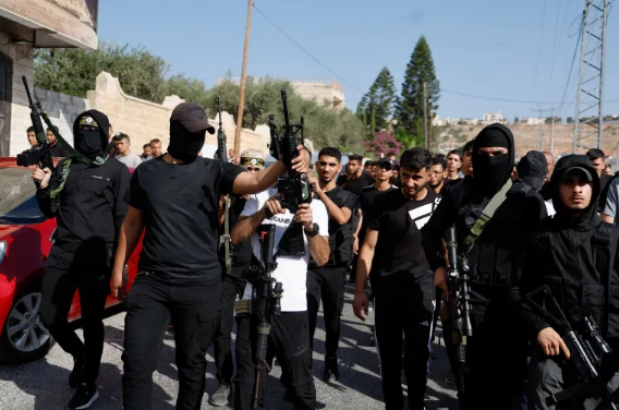 اعتقال مقاومين فلسطينيين من قبل أجهزة أمن السلطة في طوباس