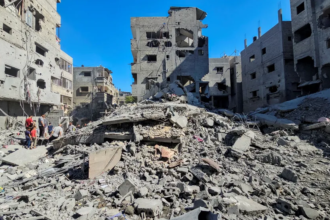 35 شهيد في قصف جوي علي غزة