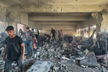 استشهاد 16 شخصاً جراء قصف إسرائيلي على مدرسة نازحين في غزة