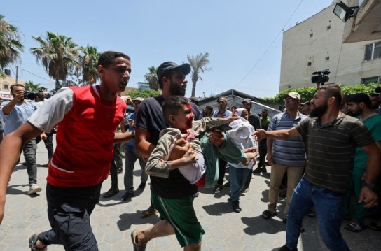 غارات جوية على غزة تخلف شهداء وجرحى