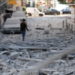 إنذارات إخلاء إسرائيلية لمناطق لبنانية بينها "مخيم فلسطيني"