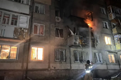 روسيا تسيطر على مدينة في شمال أوكرانيا وتستهدف كييف بالمسيرات