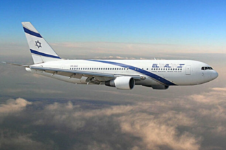 شركات الطيران العالمية توقف خدماتها الجوية إلى إسرائيل