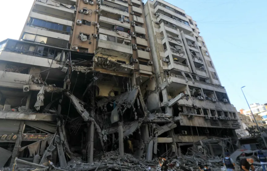 غارات إسرائيلية على لبنان تسفر عن عشرات الشهداء