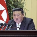 زعيم كوريا الشمالية يطلب من الجيش التأهب للحرب