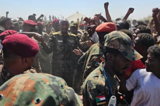 البرهان يعلن شروطه لإنهاء النزاع في السودان