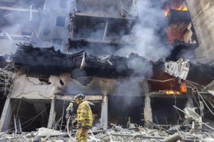 غارات الاحتلال في جنوب لبنان تسفر عن استشهاد 5 مسعفين