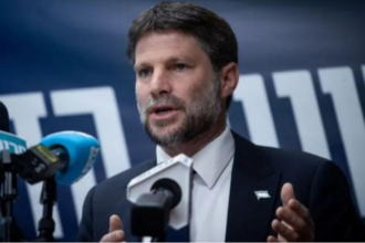 سموتريتش يدعو إلى اجتياح غزة وتهجير نصف سكانها