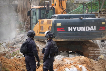 الاحتلال يوزع قرارات هدم على المنازل في العيسوية