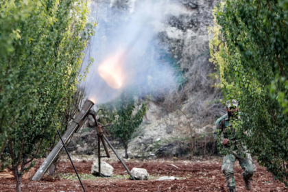 الفصائل المسلحة في شمال غربي سوريا تعلن بدء التقدم نحو حماة